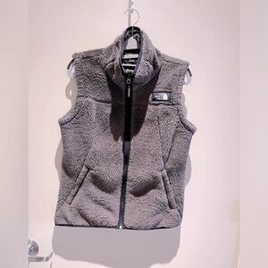 The North Face Fuzzy Zip Up Vest~size M